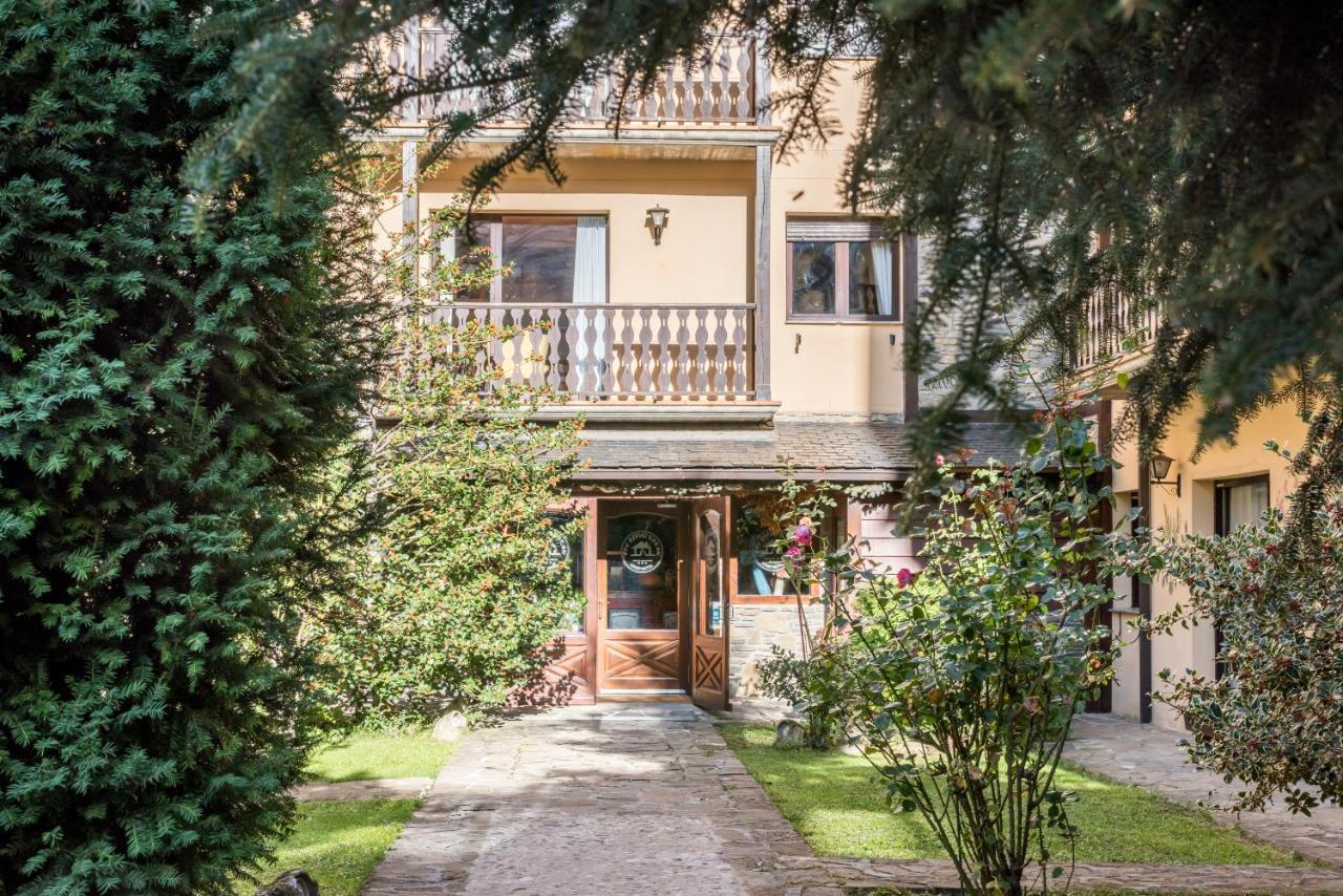El Refugio De Aran Vielha Aparthotel Exteriör bild